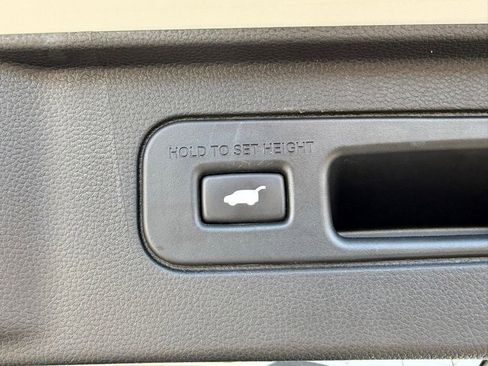 Used 2024 Honda Pilot EX-L image 17