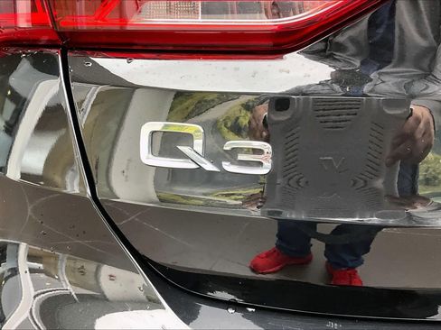 Used 2020 Audi Q3 2.0T Premium w/ Convenience Package image 33