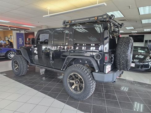 Used 2013 Jeep Wrangler Unlimited Sahara w/ Connectivity Group AWD/4WD image 6