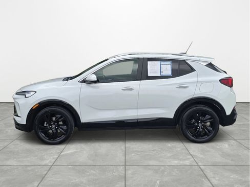 Used 2024 Buick Encore GX Sport Touring FWD image 7