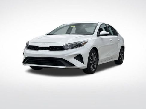 Used 2023 Kia Forte LXS FWD image 9