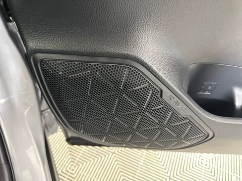 Used 2019 Toyota RAV4 LE image 30