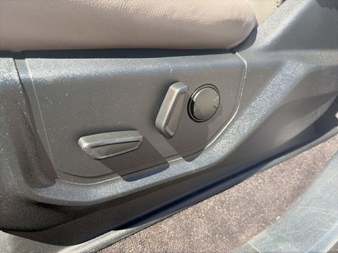 Used 2019 Ford F150 Lariat AWD/4WD image 10