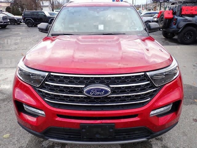 Used 2023 Ford Explorer XLT w/ Equipment Group 202A AWD/4WD image 5