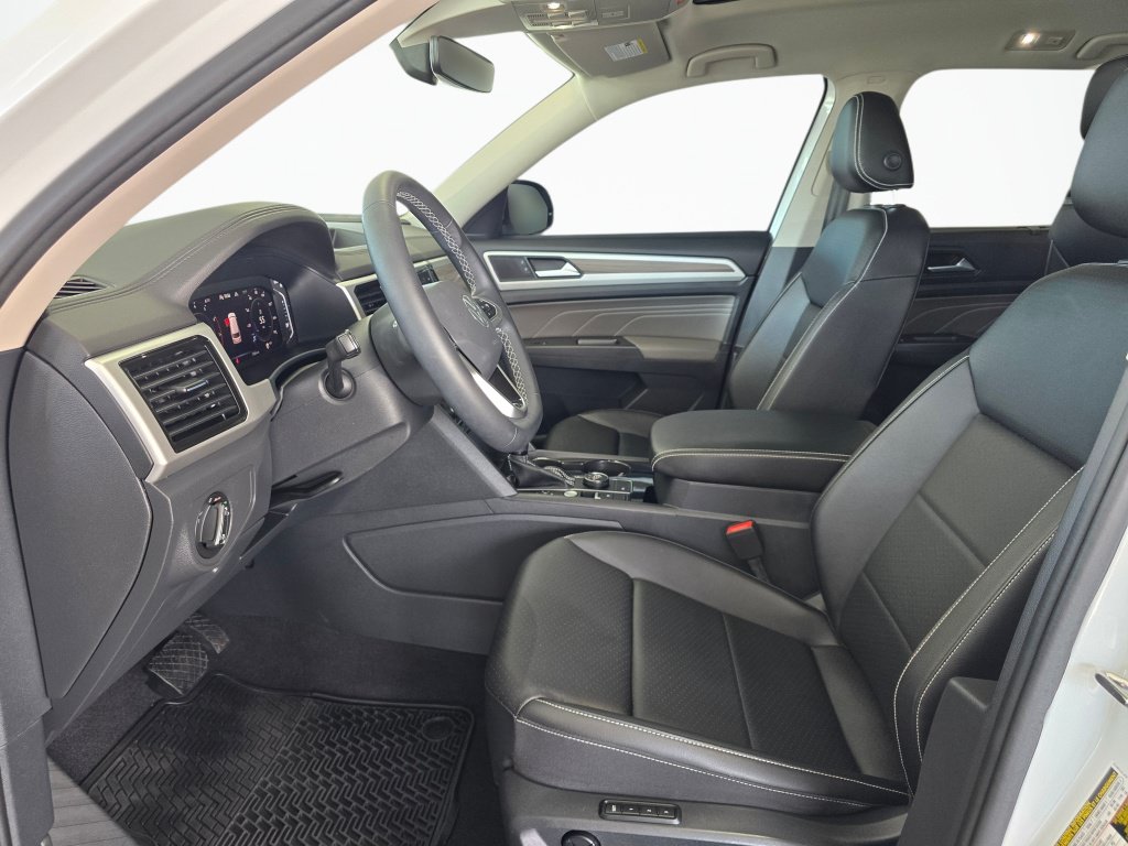 Used 2023 Volkswagen Atlas SEL AWD/4WD image 18