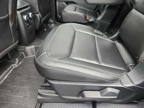 Certified 2022 Ford Explorer XLT w/ Equipment Group 202A image 26