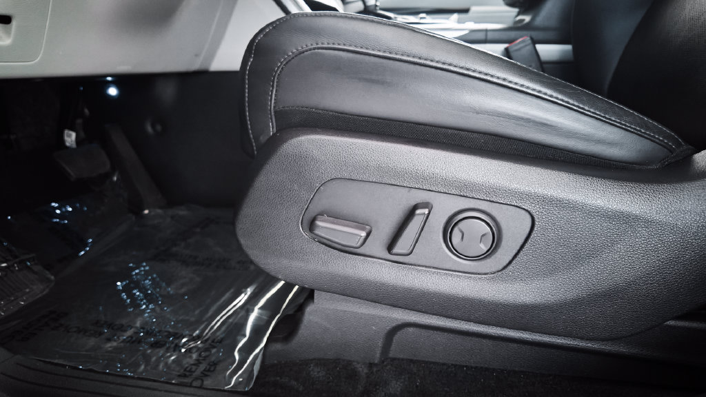 Used 2022 Kia Carnival LX FWD image 14