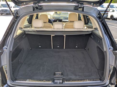 Certified 2022 Mercedes-Benz GLC 300 image 33