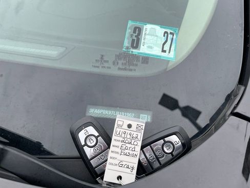 Used 2020 Ford Fusion Titanium image 32