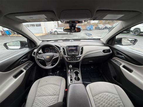 Used 2020 Chevrolet Equinox LS image 16