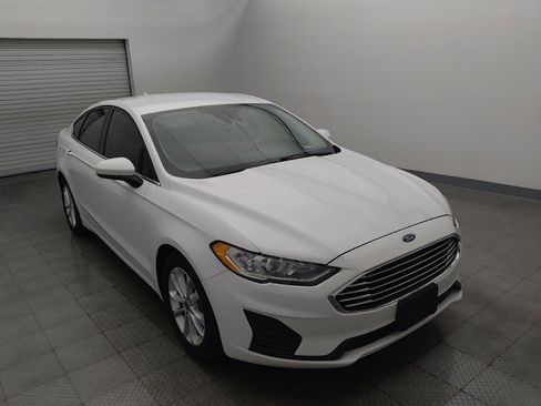 Used 2019 Ford Fusion SE FWD image 13