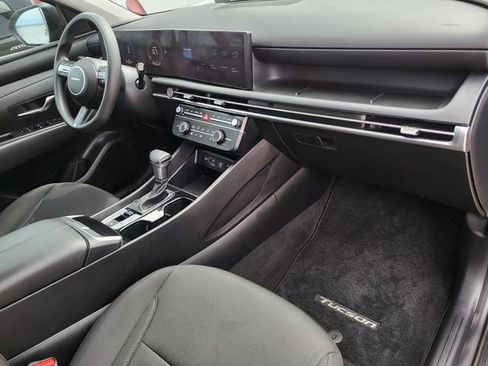 Certified 2026 Hyundai Tucson SE image 7