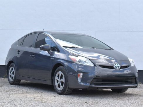 Used 2013 Toyota Prius Two FWD image 1