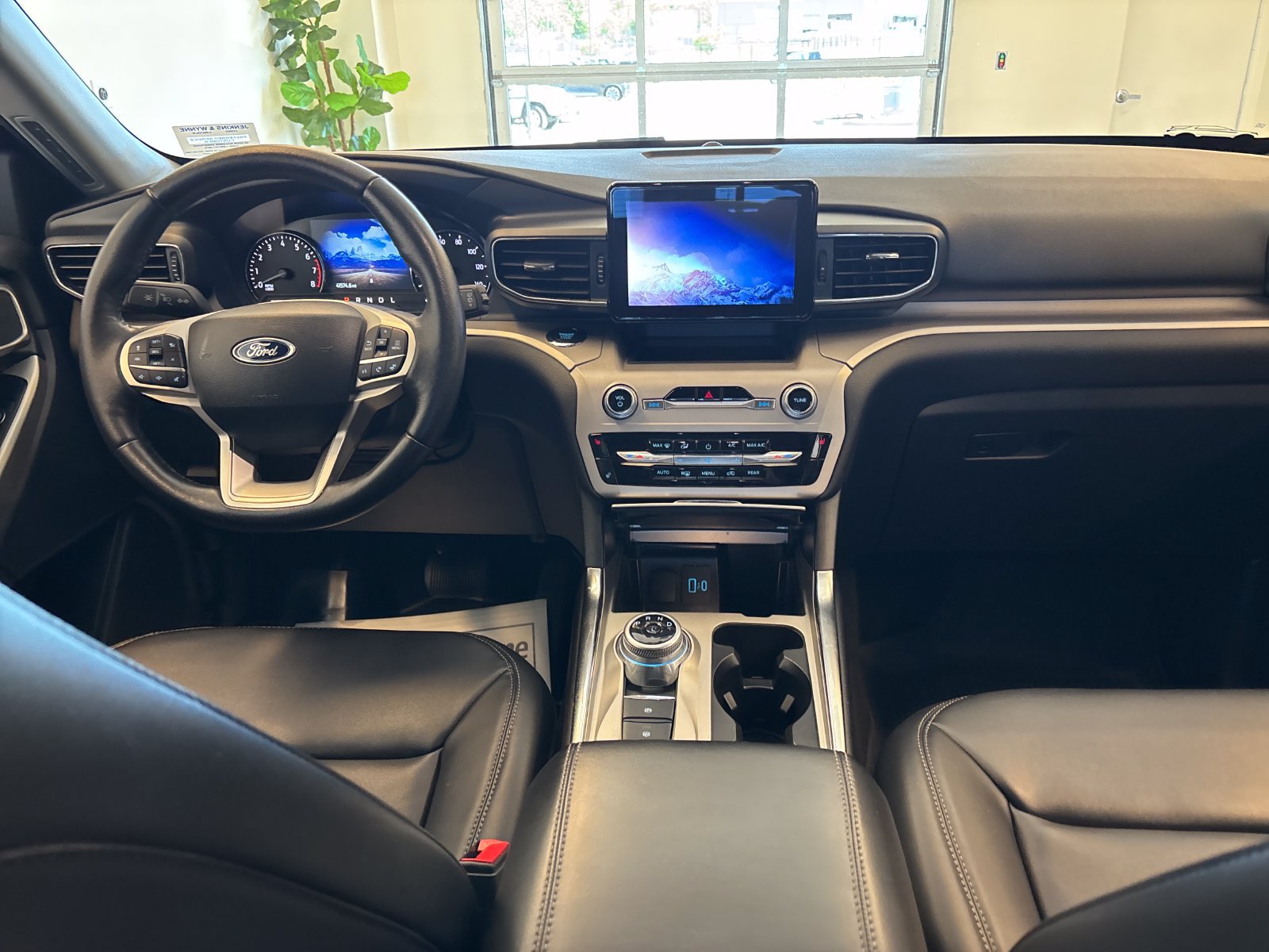Certified 2023 Ford Explorer XLT w/ Equipment Group 202A RWD image 8