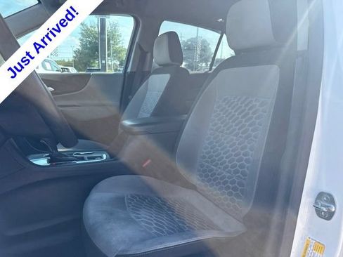 Used 2021 Chevrolet Equinox LT FWD image 12