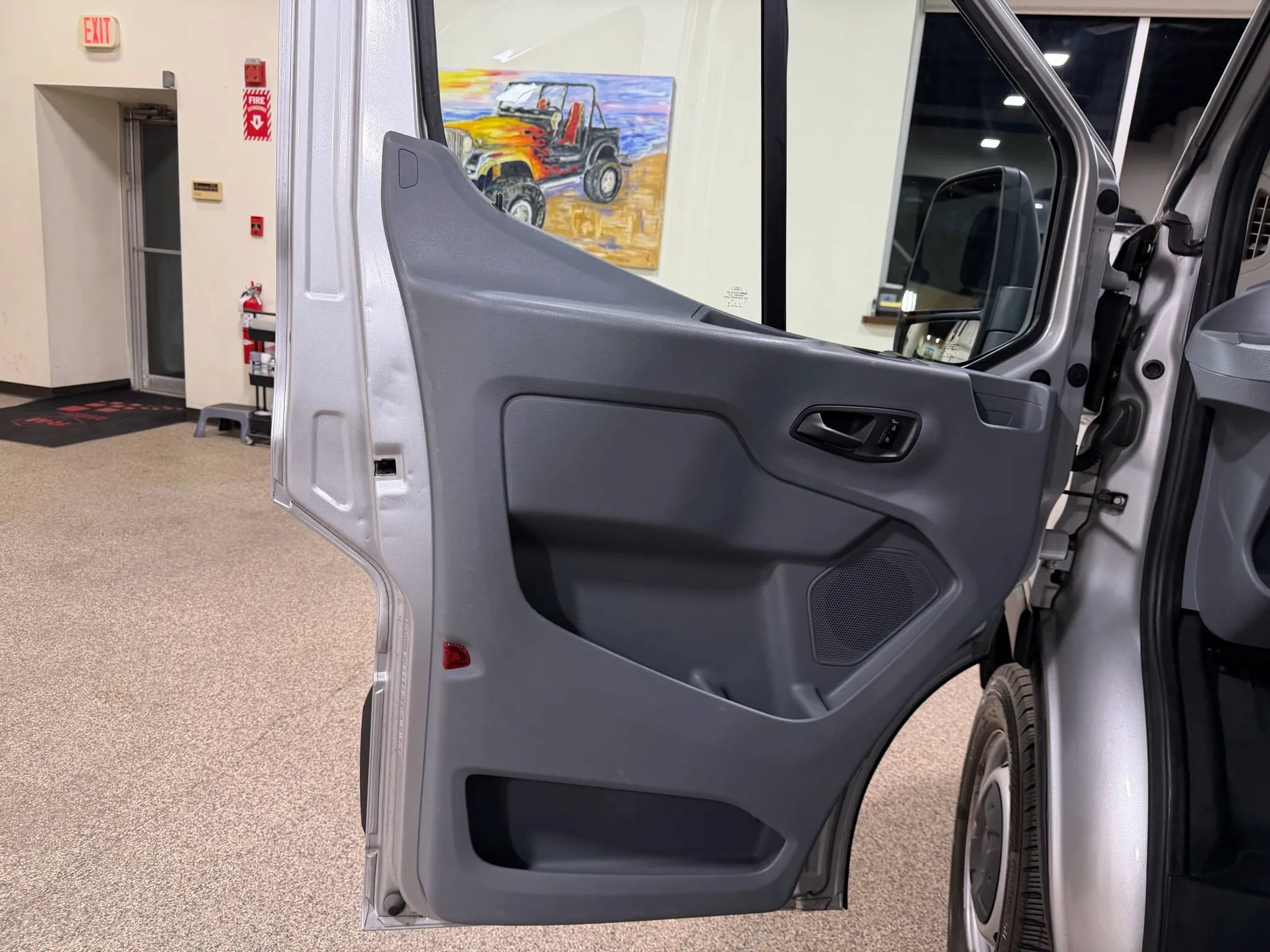 Used 2015 Ford Transit 250 148 Medium Roof RWD image 34