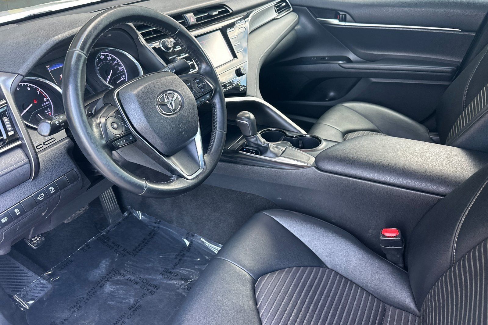 Certified 2019 Toyota Camry SE FWD image 9