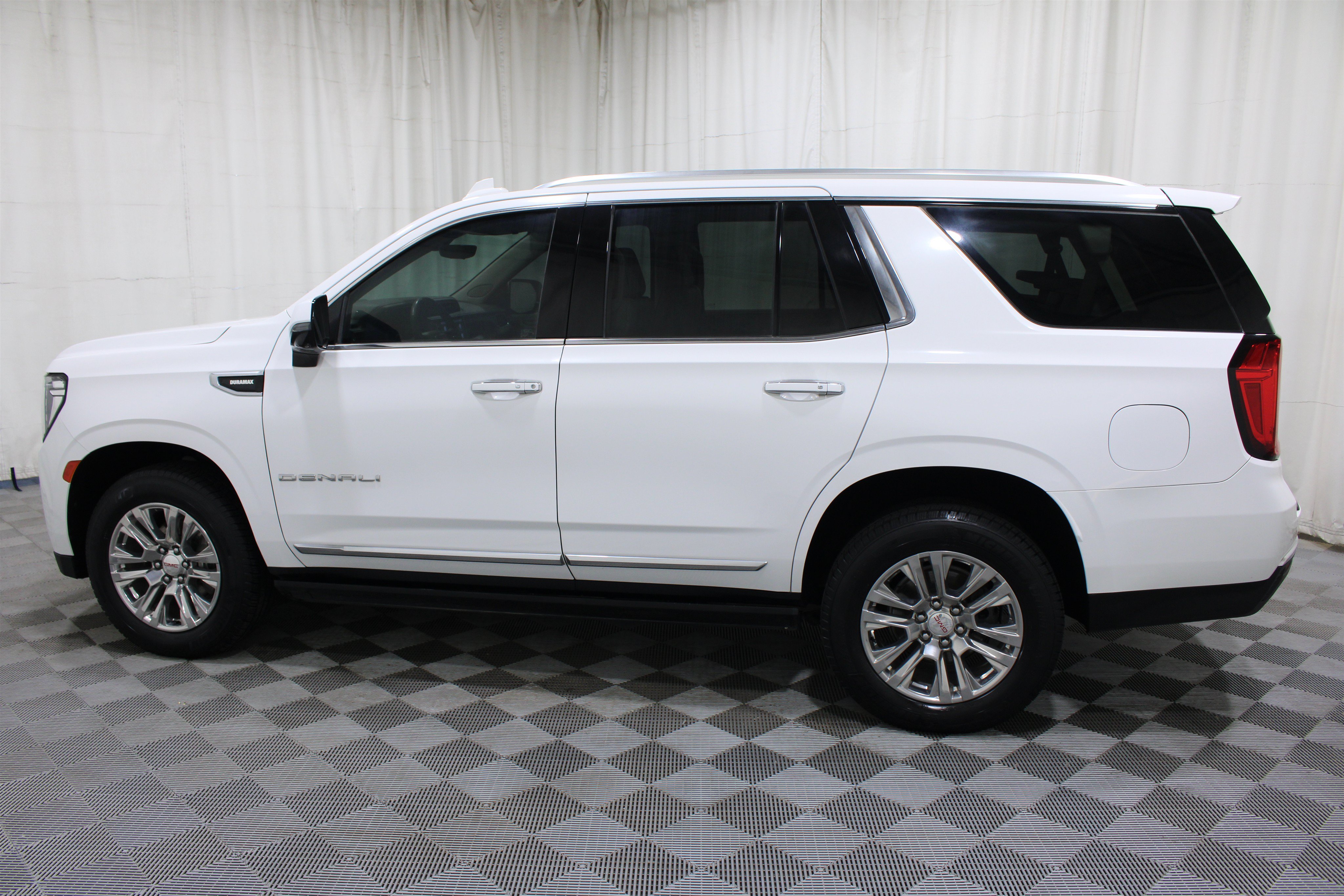 Used 2021 GMC Yukon Denali w/ Advanced Technology Package AWD/4WD image 36