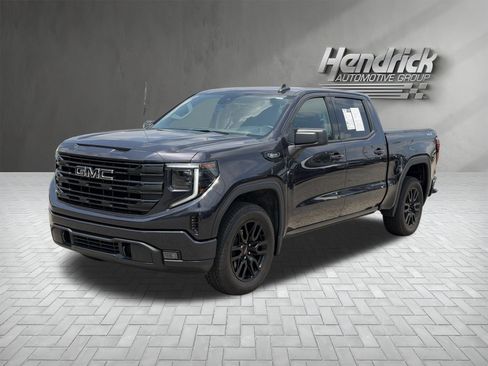 Used 2025 GMC Sierra 1500 Elevation AWD/4WD image 5