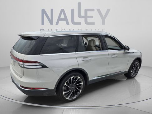 Used 2020 Lincoln Aviator Reserve w/ Equipment Group 202A AWD/4WD image 4