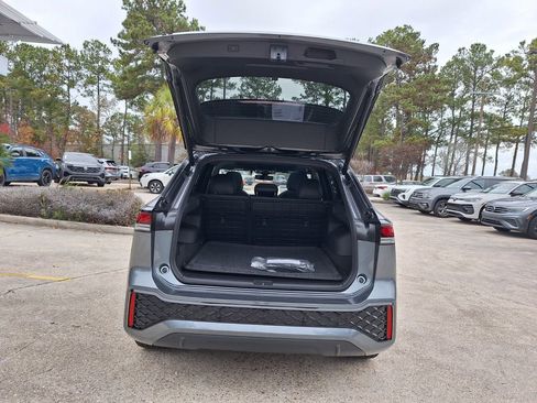 New 2026 Volkswagen Tiguan SE R-Line image 25