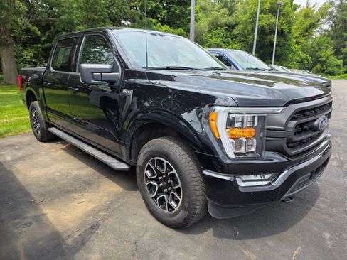 Used 2022 Ford F150 XLT w/ Equipment Group 302A High AWD/4WD image 4