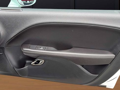 Used 2018 Dodge Challenger SRT Hellcat RWD image 28