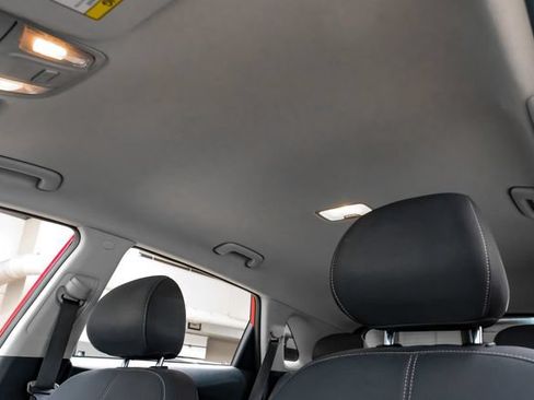 Used 2019 Kia Niro LX FWD image 31