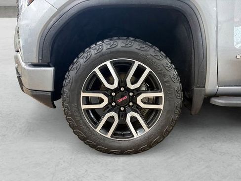 Certified 2024 GMC Sierra 1500 AT4 w/ Technology Package AWD/4WD image 23