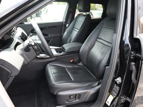 Used 2024 Land Rover Range Rover Evoque S AWD/4WD image 16