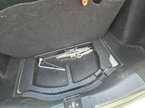Used 2015 Honda Fit EX image 25