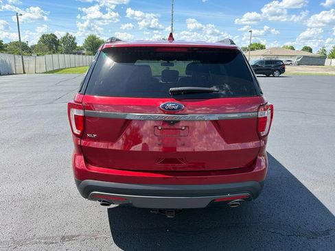 Used 2017 Ford Explorer XLT w/ Equipment Group 202A FWD image 6