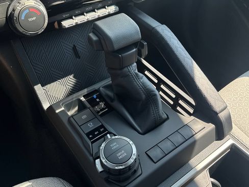 New 2026 Toyota 4Runner SR5 AWD/4WD image 22