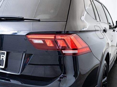 Used 2024 Volkswagen Tiguan SE R-Line image 17