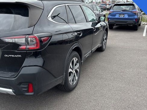 Used 2022 Subaru Outback Limited AWD/4WD image 2