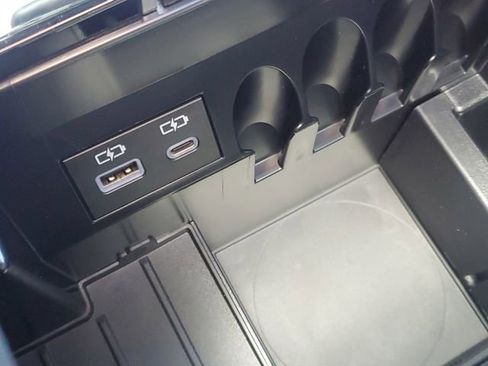 New 2025 Toyota Tundra Platinum image 27