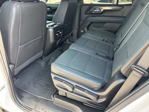 Used 2025 GMC Yukon AT4 image 15