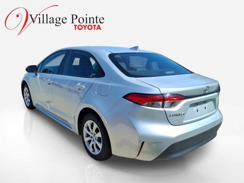Used 2024 Toyota Corolla LE FWD image 2