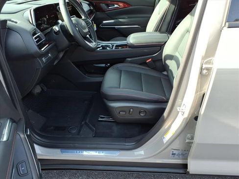 New 2026 Chevrolet Traverse Z71 w/ Enhanced Driving Package image 13