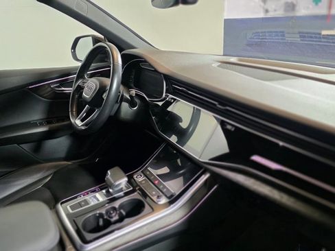 Used 2021 Audi Q8 Premium Plus image 11