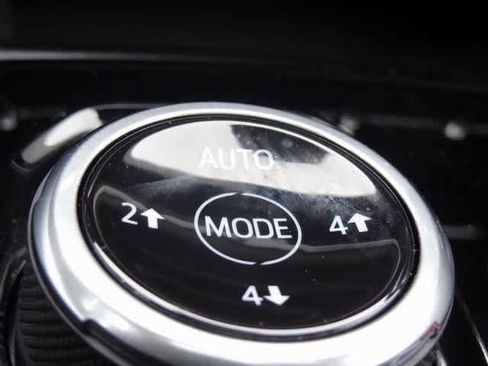 Used 2026 Chevrolet Colorado ZR2 w/ Technology Package image 38