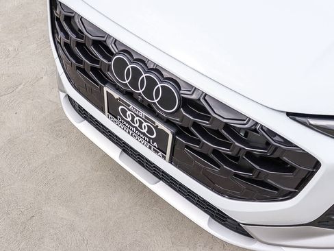 New 2026 Audi Q3 quattro 2.0T image 8