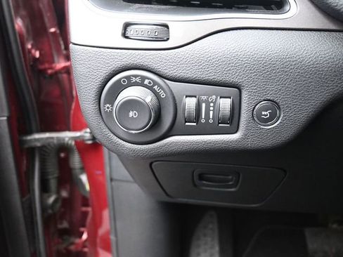 Used 2020 Jeep Cherokee Latitude Lux w/ Comfort/Convenience Group image 19