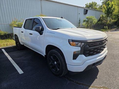 Used 2023 Chevrolet Silverado 1500 Custom RWD image 3
