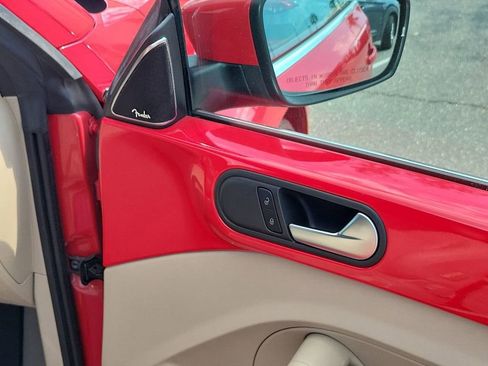 Used 2013 Volkswagen Beetle 2.5 image 38