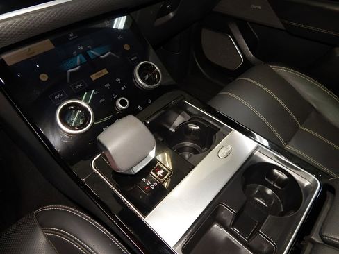 Used 2021 Land Rover Range Rover Velar R-Dynamic S image 26