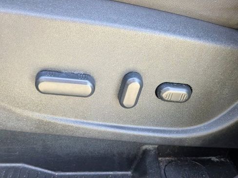 Used 2016 Ford Escape SE w/ Equipment Group 201A FWD image 20