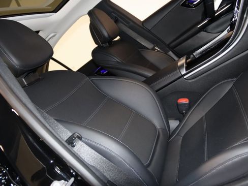 Used 2023 Mercedes-Benz C 300 4MATIC Sedan image 62