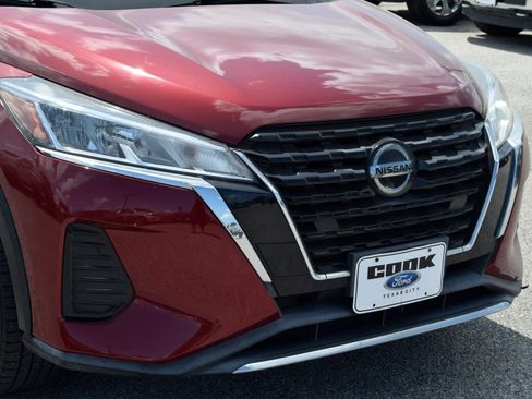 Used 2021 Nissan Kicks SV FWD image 25