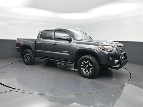 Used 2019 Toyota Tacoma SR5 image 36